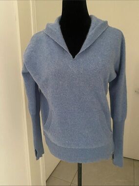 Max Studio 100% Cashmere Light Blue Hooded sweater Pullover Size Medium